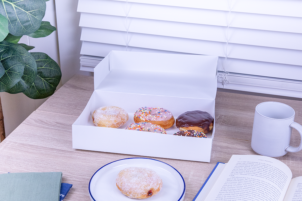 Southern Champion Tray Automatic Donut Box, 12 x 8 x 2.25 in Paperboard Bakery Box, White (QTY 200), SKU 1212