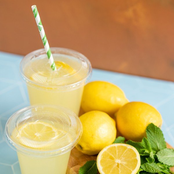 Vegware 96-Series PLA Raised Flat Lid with Straw-Slot (QTY:1000)