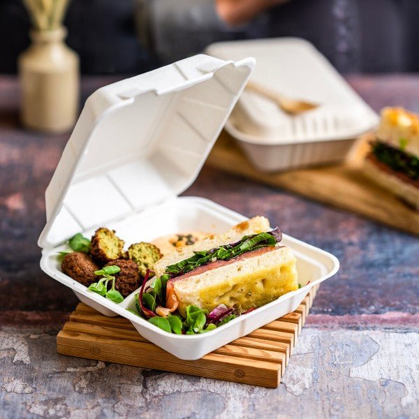 Vegware 8in 3-comp clamshell, white molded fiber (QTY:200)